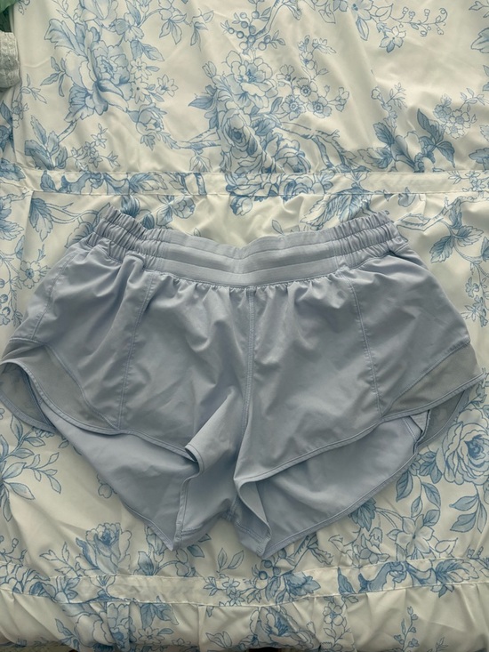 lululemon athletica Pants - lululemon athletica hotty hot low rise short 2.5”
